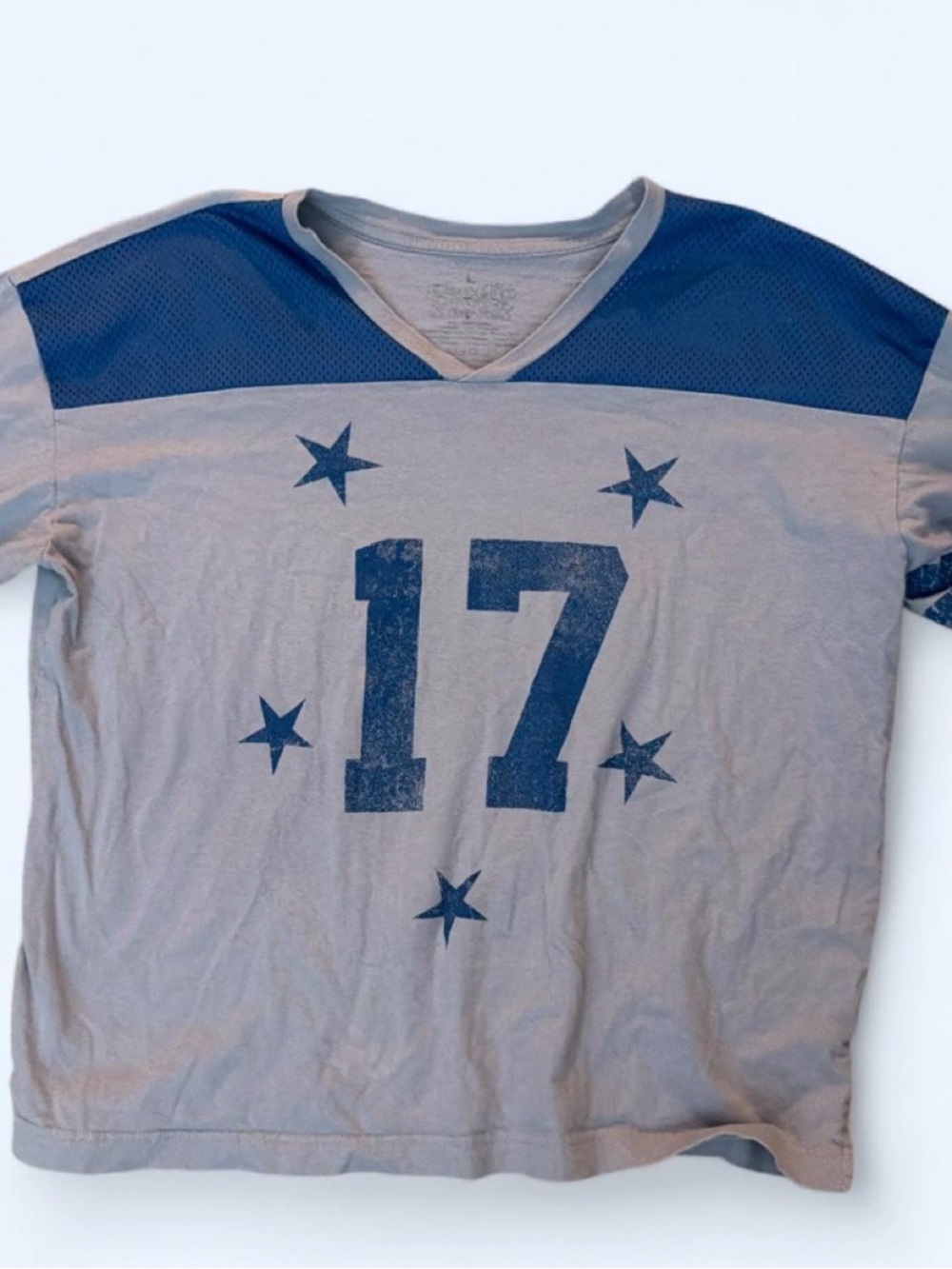 Men's Short-Sleeve V-Neck Tee with Number 17 - Blue/Gray